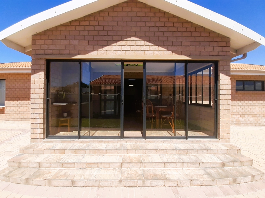 3 Bedroom Property for Sale in Paradise Beach Eastern Cape